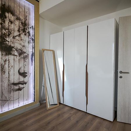 Alfred Sky Smart Apartment 29Th Spa Included Skopje Zewnętrze zdjęcie