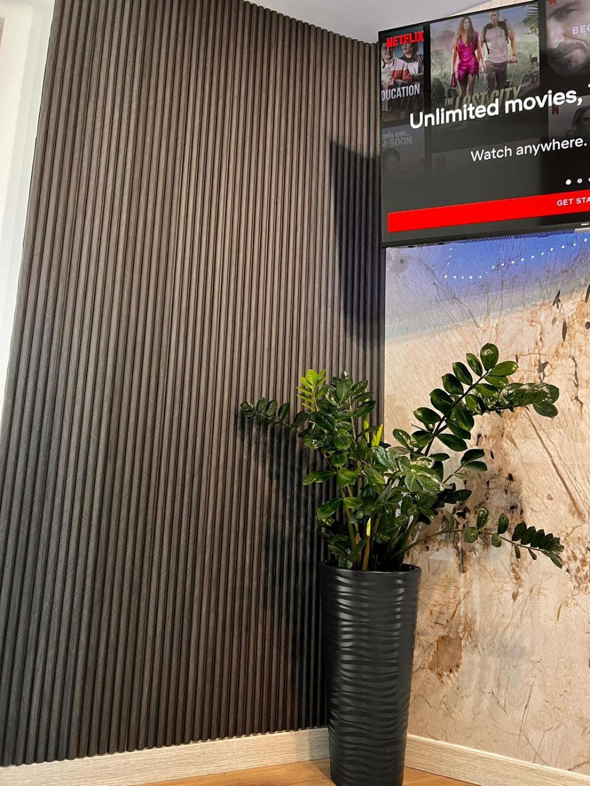 Alfred Sky Smart Apartment 29Th Spa Included Skopje Zewnętrze zdjęcie
